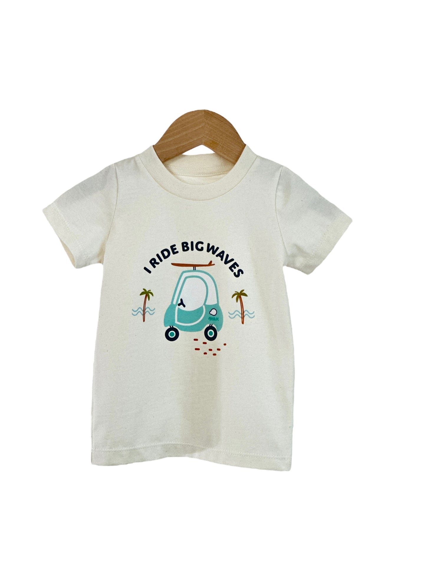 I RIDE BIG WAVES GRAPHIC T-SHIRT